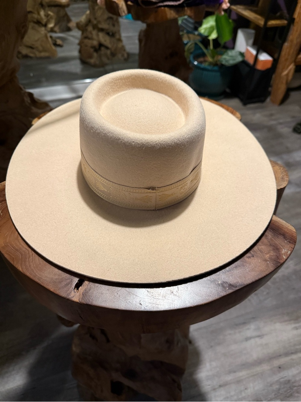 Lack of color wool hat